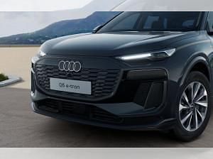 Neu Audi Q6 e-tron S-Line 185 kW (252 PS) 2026 Grau (magnetgrau) SUV