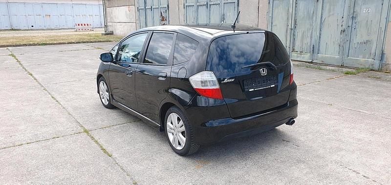 Gebraucht Honda Jazz 99 PS (72 kW) 2011 Schwarz Kleinwagen