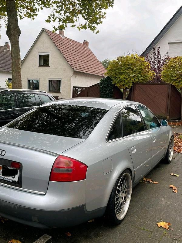 Silber Gebraucht 1999 Audi A6 Limousine | 600 € (Superpreis) - Bild 1/4
