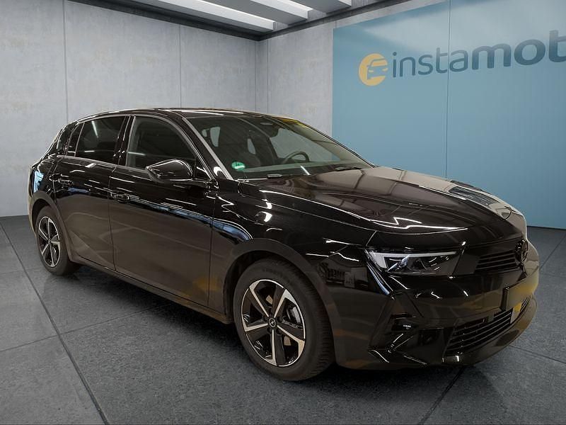 Gebraucht Opel Astra 131 PS (96 kW) 2025 Schwarz Limousine