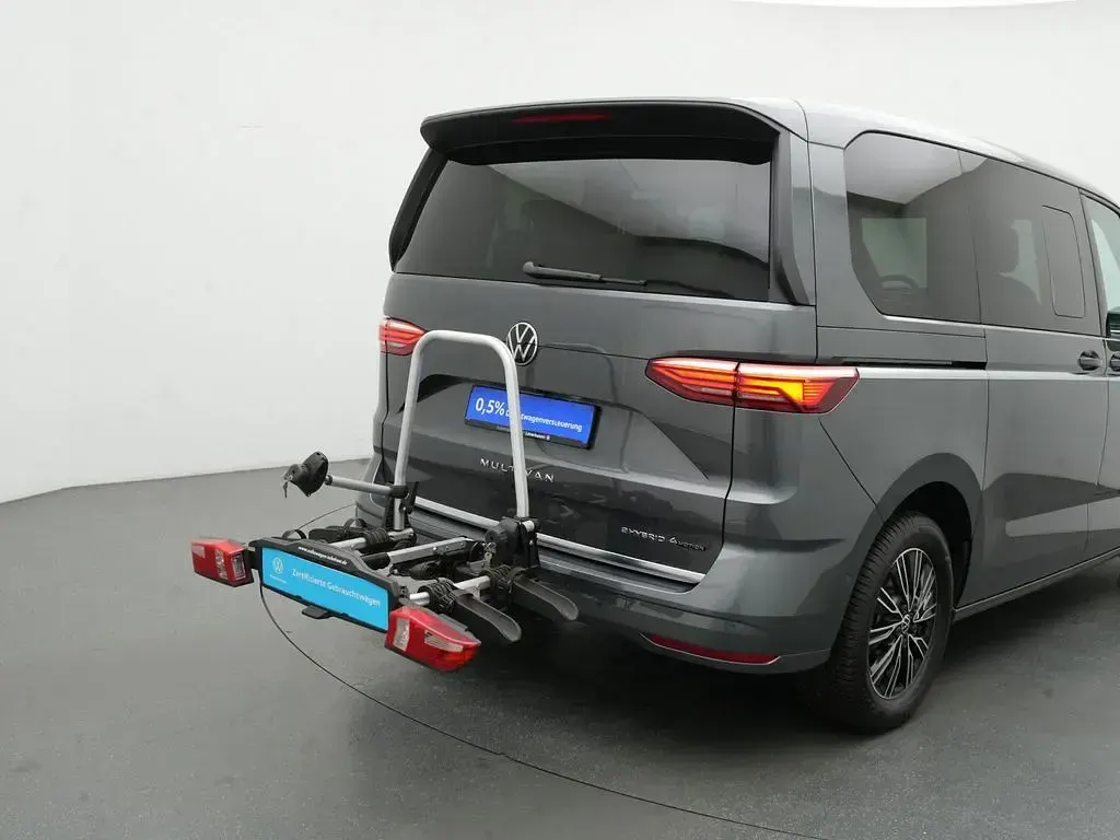 Gebraucht VW Multivan Style 245 PS (180 kW) 2025 Indiumgrau Van / Kleinbus