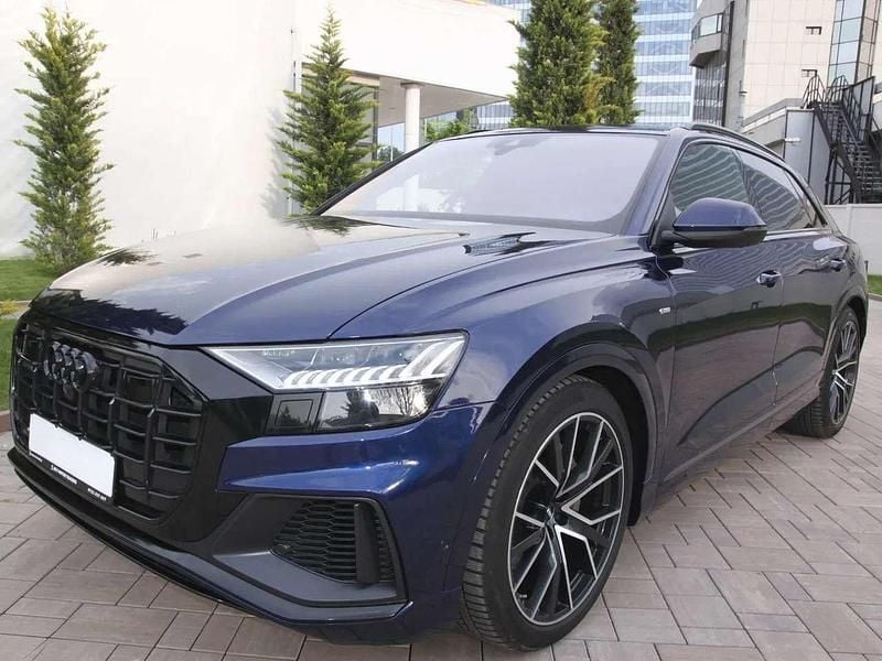 Blau Gebraucht 2020 Audi Q8 Ambiente SUV | 54.900 € (Superpreis) - Bild 1/4