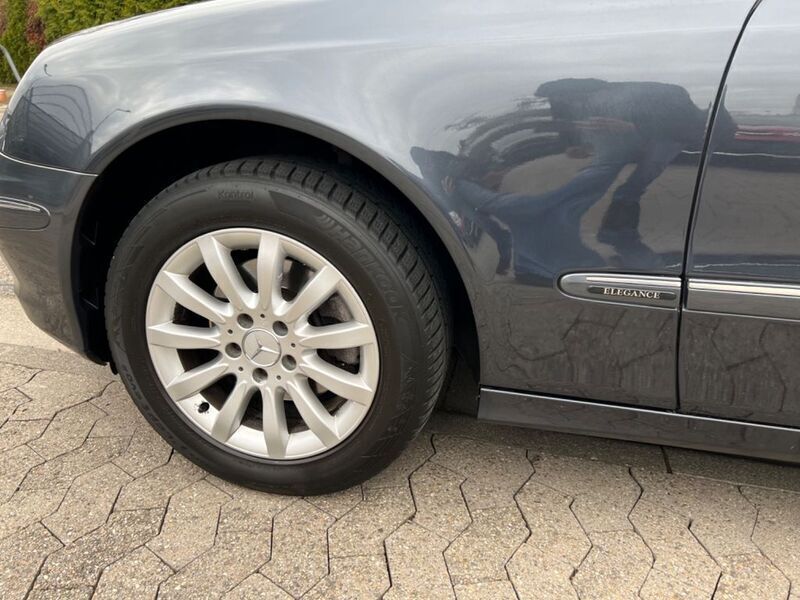 Gebraucht Mercedes E200 Elegance 184 PS (135 kW) 2008 Blau Kombi