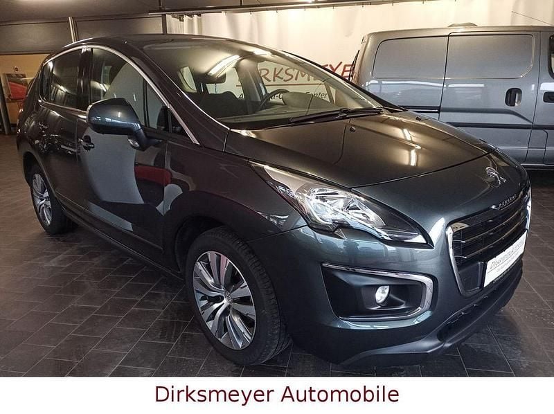 Grau Gebraucht 2016 Peugeot 3008 Active Van / Kleinbus | 9.900 € - Bild 1/4