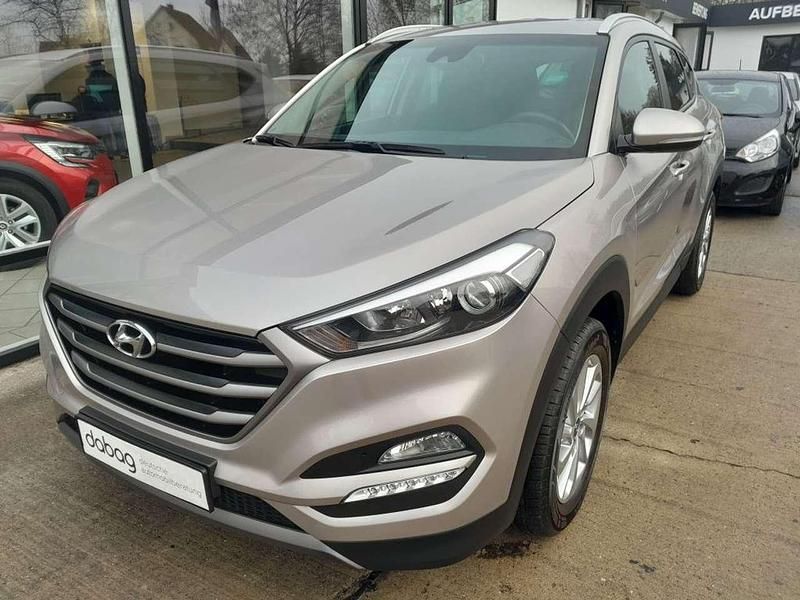 White sand Gebraucht 2016 Hyundai Tucson Intro Edition SUV | 17.490 € (Etwas zu teuer) - Bild 1/4