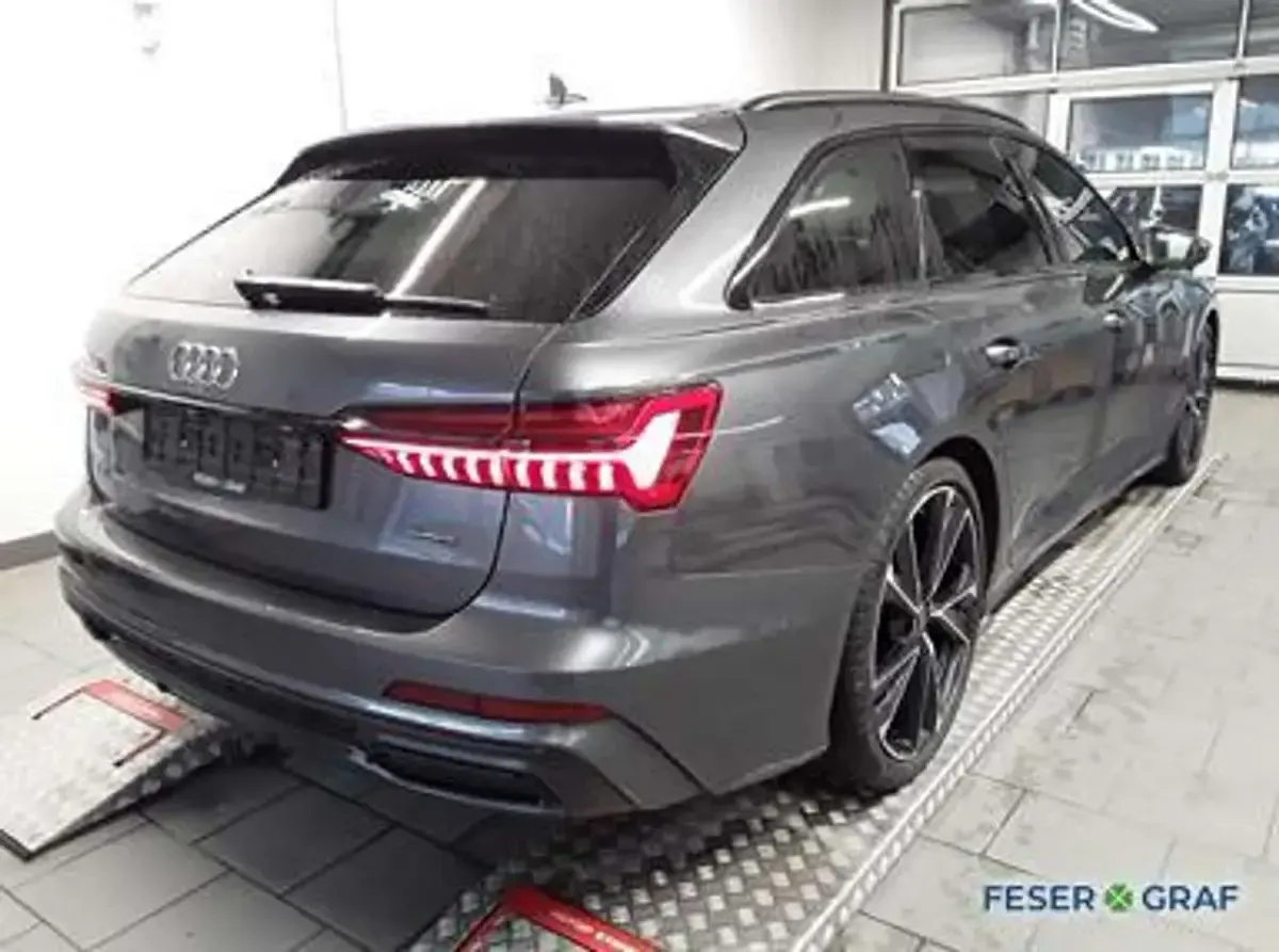 Gebraucht Audi A6 Ambiente 367 PS (269 kW) 2023 Daytonagrau perleffekt Kombi