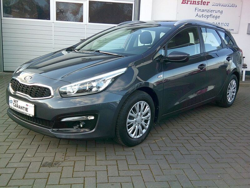 Grau Gebraucht 2017 Kia Ceed Sportswagon Attract Kombi | 11.750 € (Teuer) - Bild 1/4