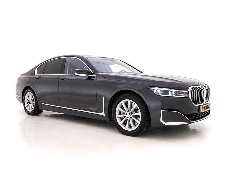 Grau Gebraucht 2022 BMW 745e Executive Limousine | 39.945 € (Guter Preis) - Bild 1/4