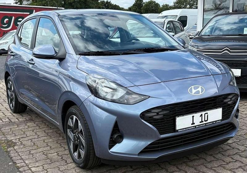 Blau Neu 2025 Hyundai i10 Kleinwagen | 18.990 € (Fairer Preis) - Bild 1/4