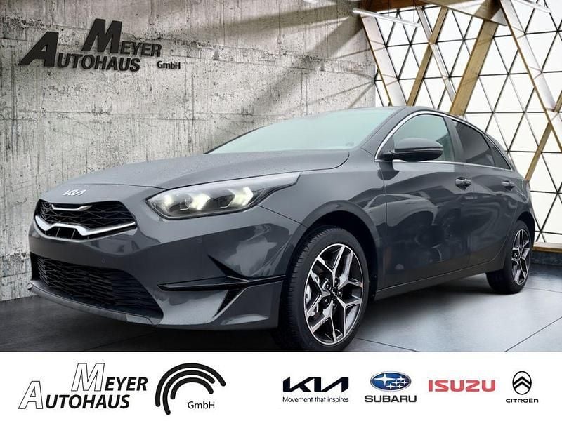 Neu Kia Ceed Style 140 PS (102 kW) 2025 Pentametal met. Kleinwagen