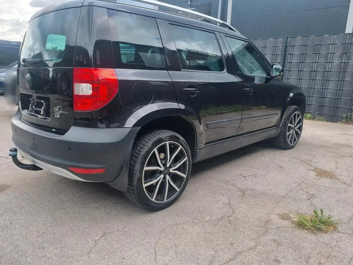 Gebraucht Skoda Yeti 122 PS (89 kW) 2013 Schwarz SUV