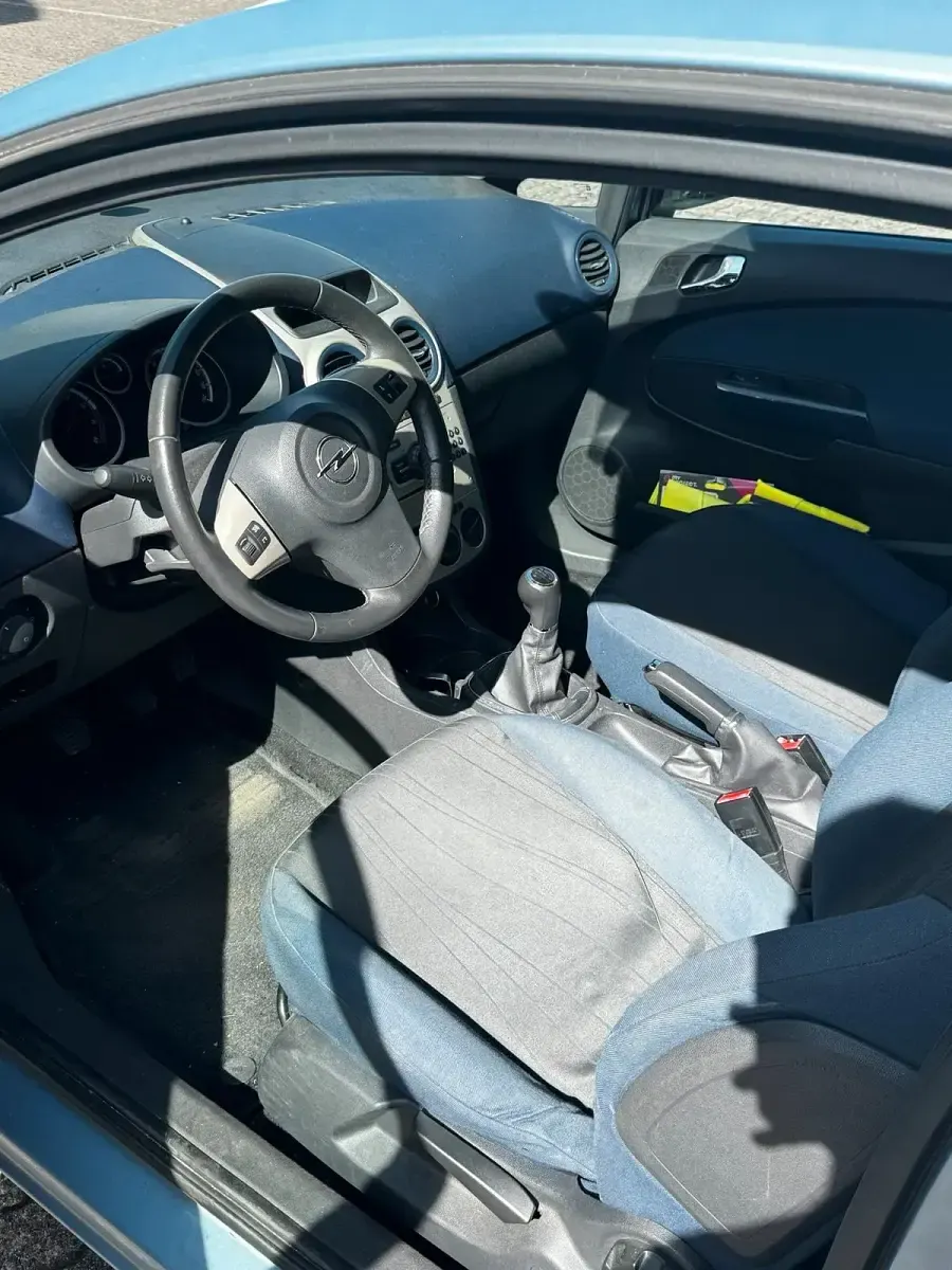 Używany Opel Corsa 90 KM (66 kW) 2006 Hatchback
