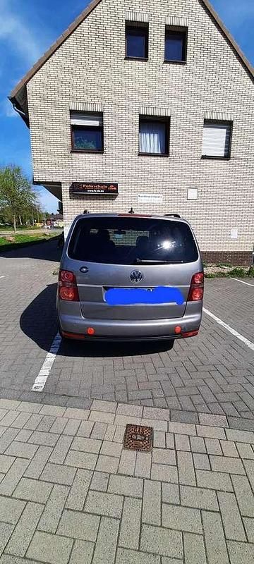 Gebraucht VW Touran Conceptline 140 PS (102 kW) 2009 Van / Kleinbus