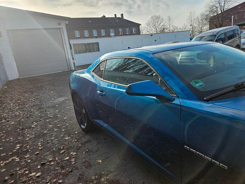Gebraucht Chevrolet Camaro 334 PS (245 kW) 2010 Blau Coupé