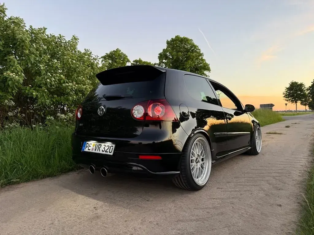 Gebraucht VW Golf IV R 250 PS (183 kW) 2006 Schwarz