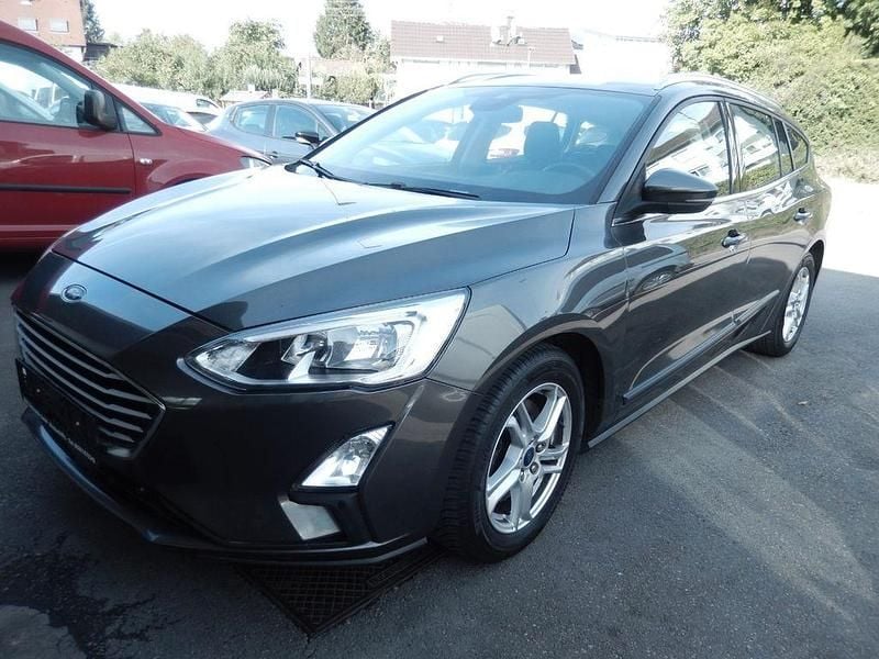 Gebraucht Ford Focus Cool & Connect 120 PS (88 kW) 2020 Grau Limousine