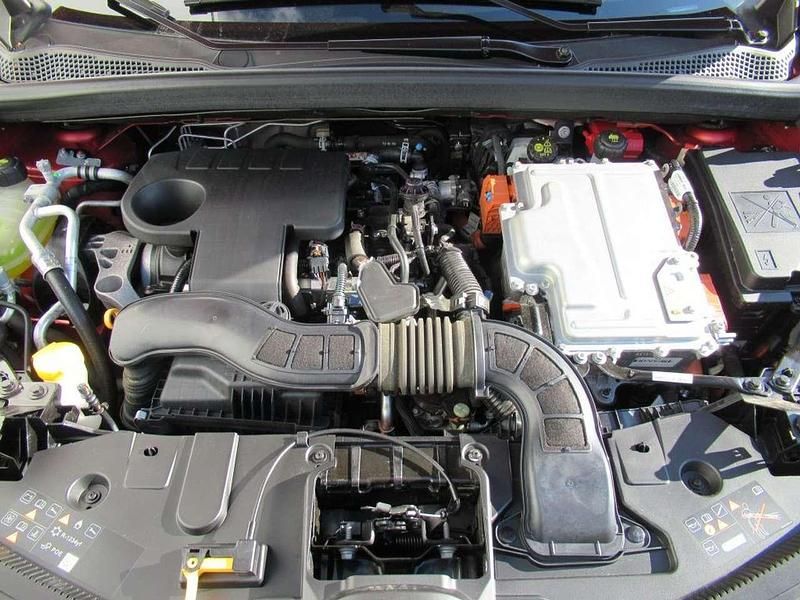 Gebraucht Renault Captur Intens 158 PS (116 kW) 2021 Dezirrot metallic/dach black SUV