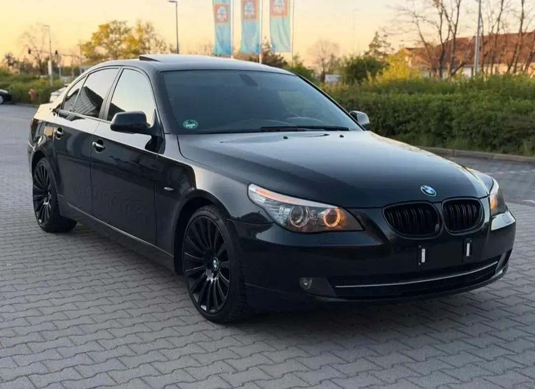 Gebraucht BMW 523 190 PS (139 kW) 2009 Schwarz Limousine