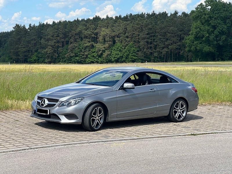 Gebraucht Mercedes E200 184 PS (135 kW) 2014 Schwarz Coupé