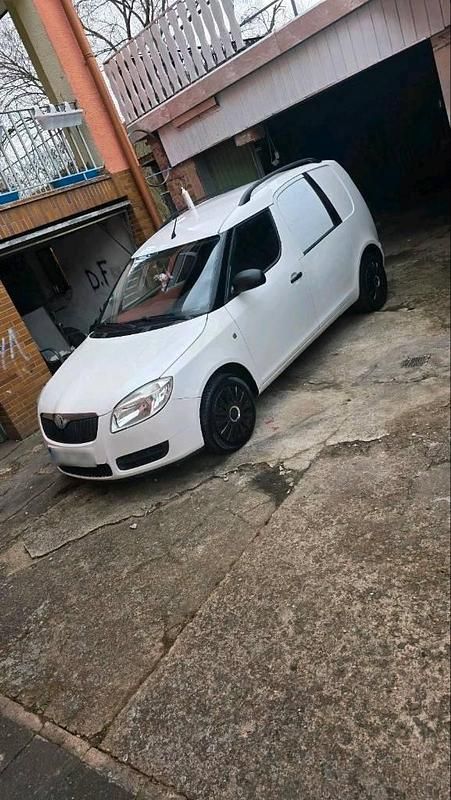 Gebraucht Skoda Roomster 70 PS (51 kW) 2008 Weiß Van / Kleinbus