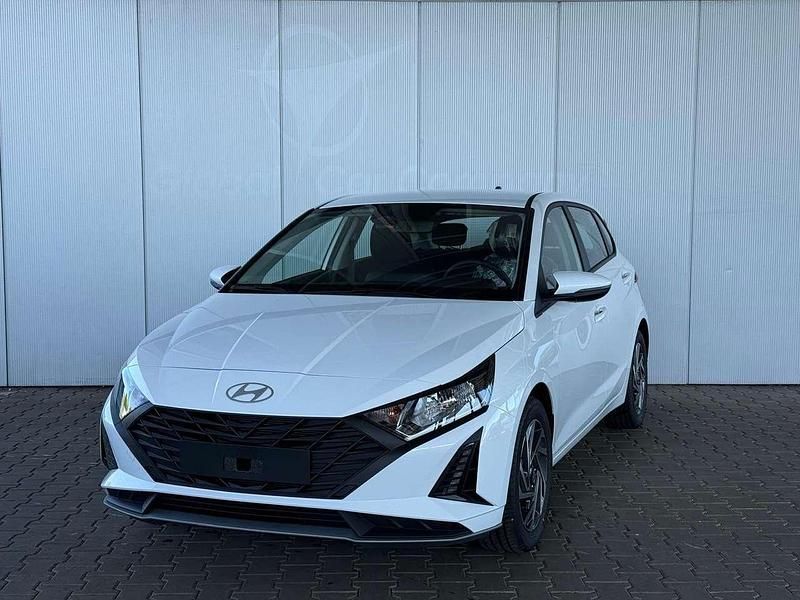 Atlas white Neu 2025 Hyundai i20 Comfort Kleinwagen | 17.650 € (Guter Preis) - Bild 1/4