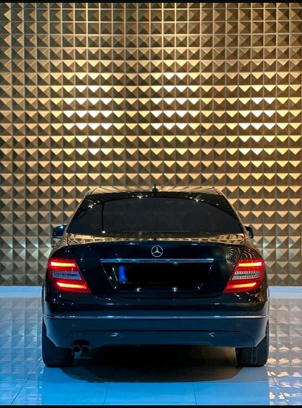 Gebraucht Mercedes C200 136 PS (100 kW) 2012 Limousine