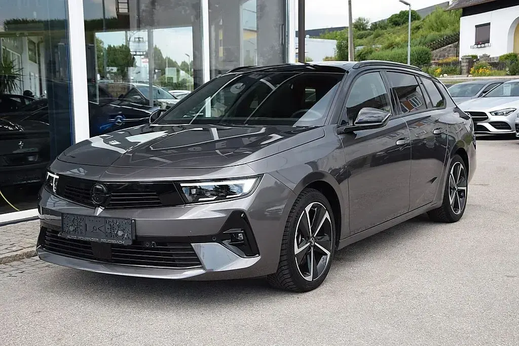 Gebraucht Opel Astra 131 PS (96 kW) 2025 Grau Kleinwagen
