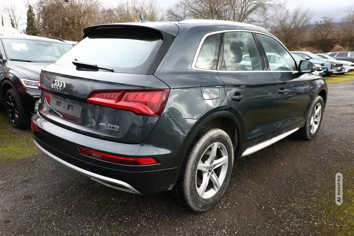Gebraucht Audi Q5 Sport 245 PS (180 kW) 2020 Grau metallic SUV