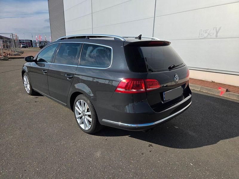 Gebraucht VW Passat Highline 140 PS (102 kW) 2011 Grau Kombi