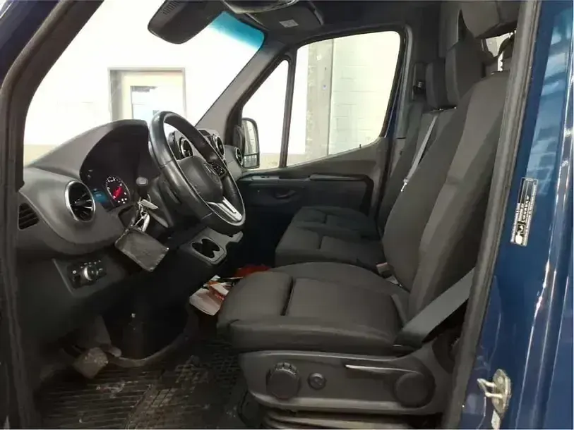 Gebraucht Mercedes Sprinter 150 PS (110 kW) 2023 Blau Van