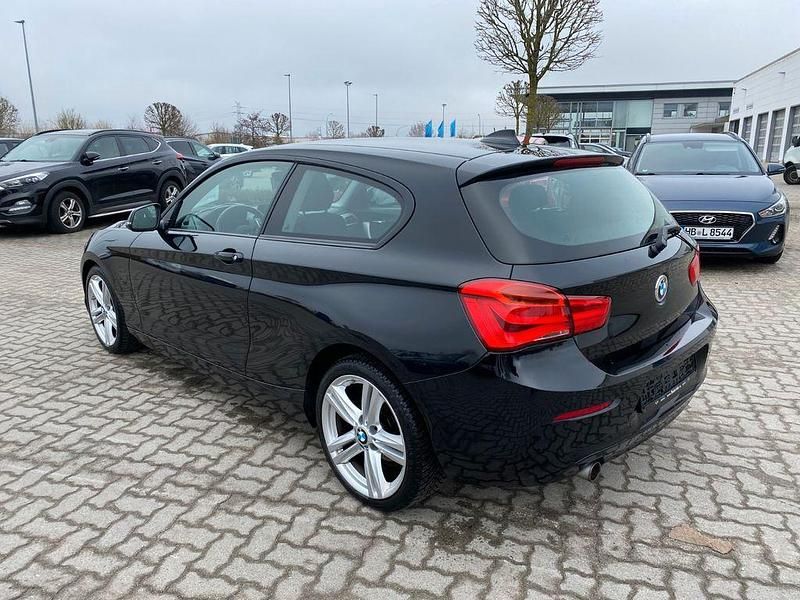 Gebraucht BMW 118 Advantage 136 PS (100 kW) 2017 Schwarz Kleinwagen