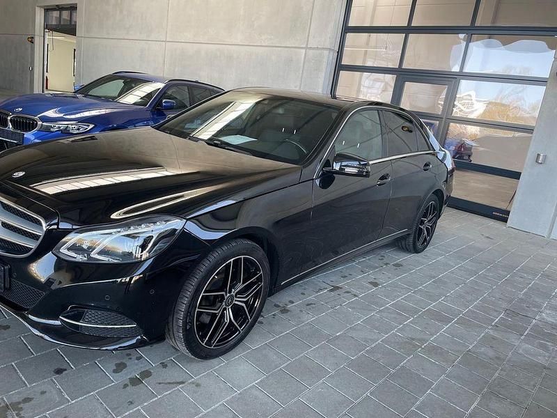 Gebraucht Mercedes E350 Avantgarde 258 PS (189 kW) 2017 Schwarz Limousine