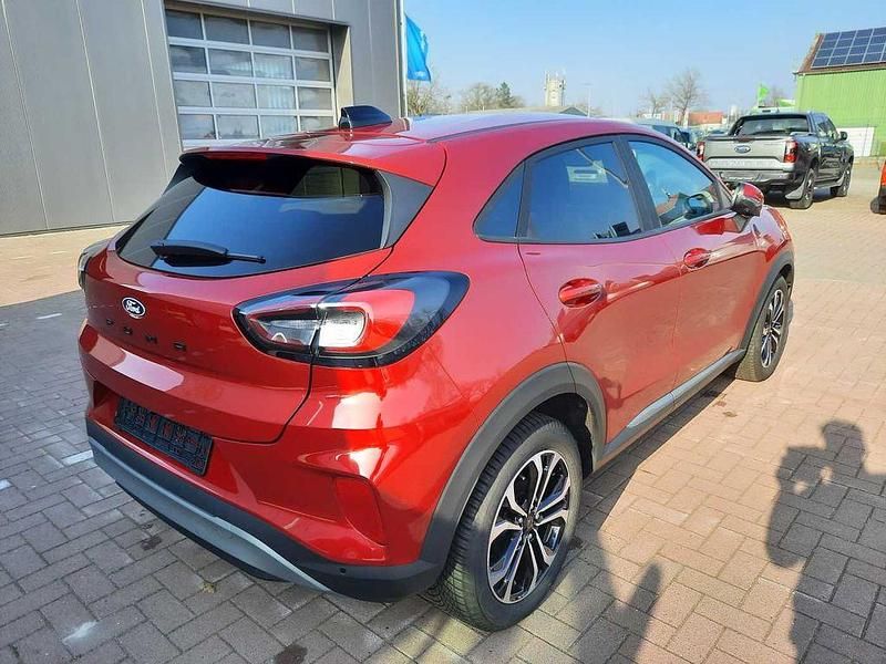 Gebraucht Ford Puma Titanium 125 PS (91 kW) 2025 Fantastic red SUV