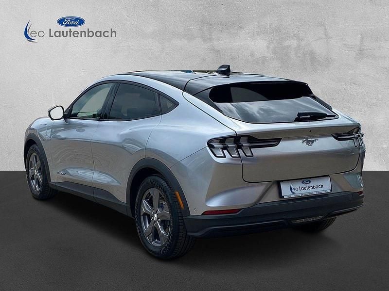 Gebraucht Ford Mustang Mach-E Extended Range 216 kW (294 PS) 2021 Iconicsilber metallic SUV