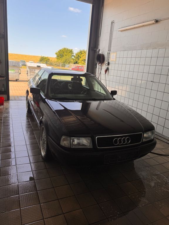 Blau Gebraucht 1994 Audi 80 Performance Limousine | 3.375 € - Bild 1/4