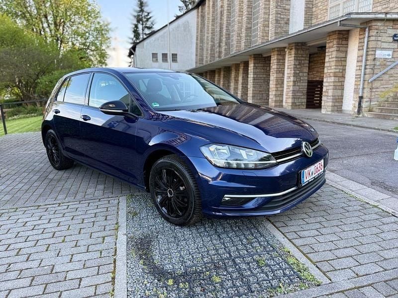 Second-hand VW Golf VII IQ Drive 150 CP (110 kW) 2019 Albastru Berlinǎ