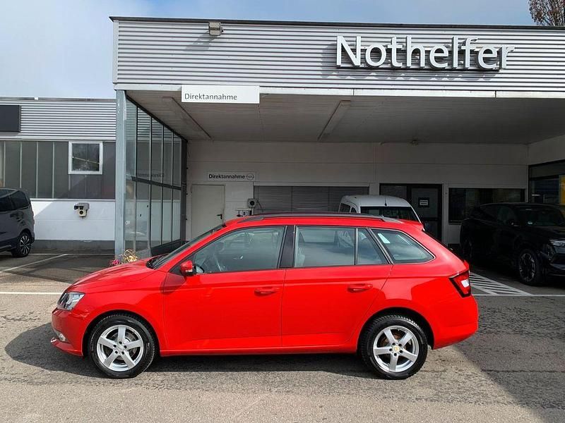 Gebraucht Skoda Fabia Ambition 95 PS (69 kW) 2017 Rot Kombi