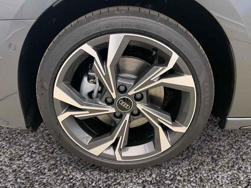 Gebraucht Audi A3 S-Line 204 PS (150 kW) 2025 Grau Limousine