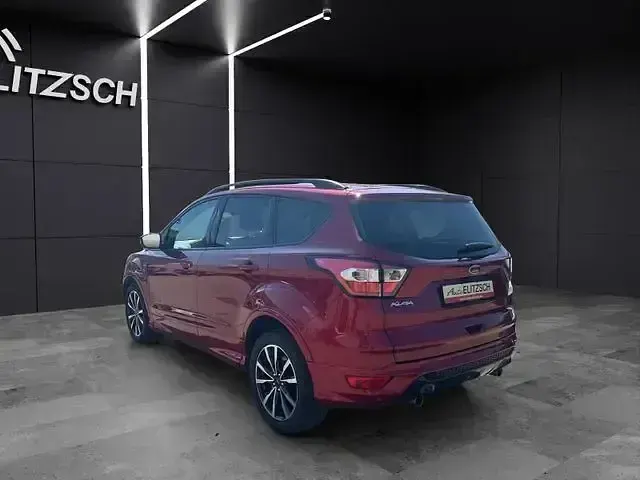 Gebraucht Ford Kuga ST-Line 242 PS (177 kW) 2018 Rubyrot metallic SUV