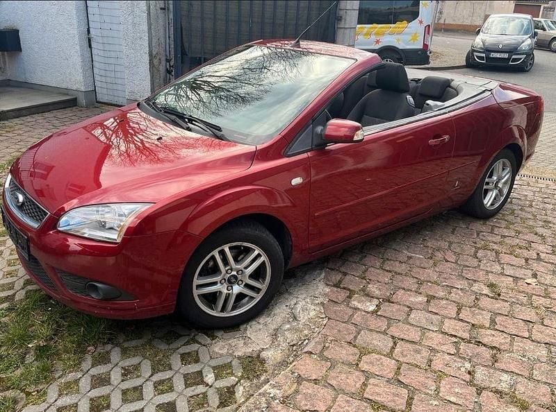 Gebraucht Ford Focus Cabriolet Trend 145 PS (106 kW) 2007 Rot Cabrio