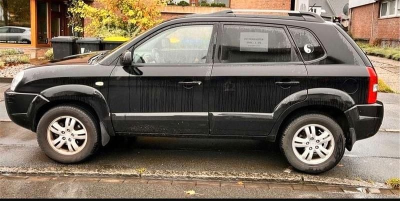 Gebraucht Hyundai Tucson 141 PS (103 kW) 2006 Schwarz SUV