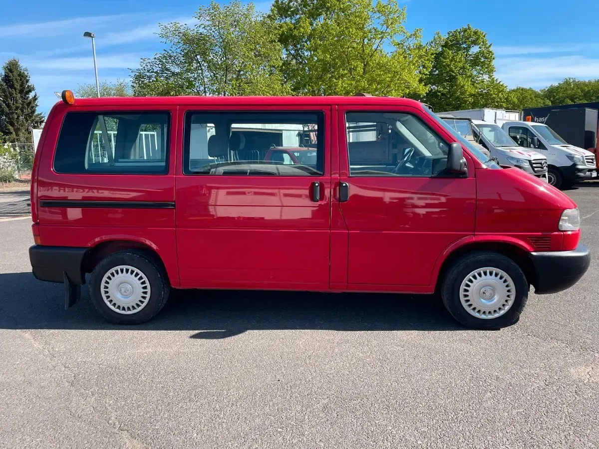 Gebraucht VW T4 102 PS (75 kW) 1999 Rot Van