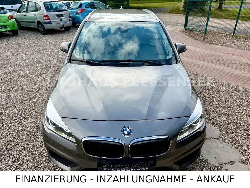 Gebraucht BMW 218 Active Tourer Basis 150 PS (110 kW) 2014 Silber Van / Kleinbus