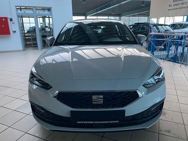 Gebraucht Seat Leon Style 116 PS (85 kW) 2025 Grau Limousine