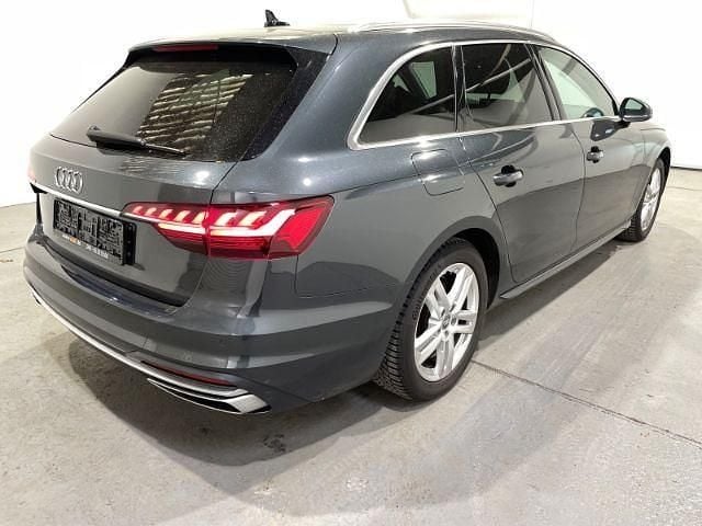 Gebraucht Audi A4 Advanced 150 PS (110 kW) 2021 Grau Kombi