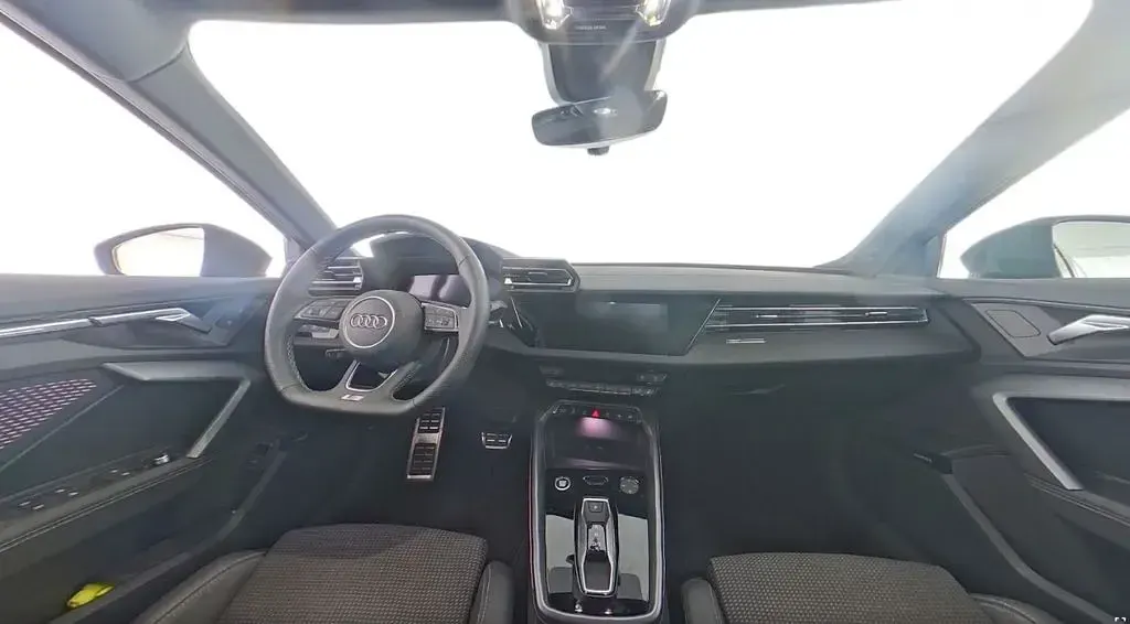 Gebraucht Audi A3 Advanced 116 PS (85 kW) 2024 Distriktgrün Limousine
