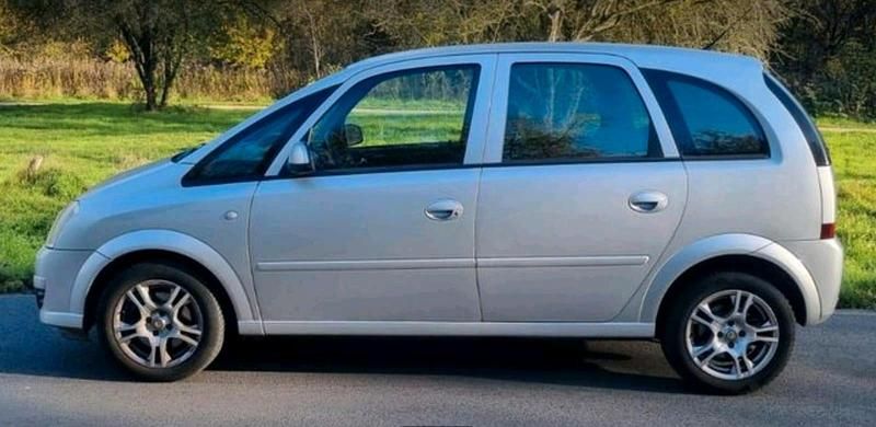 Gebraucht Opel Meriva 105 PS (77 kW) 2006 Silber Van / Kleinbus