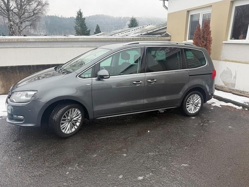 Gebraucht VW Sharan 140 PS (102 kW) 2014 Silber Van / Kleinbus