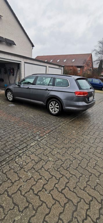 Gebraucht VW Passat 150 PS (110 kW) 2017 Grau Kombi