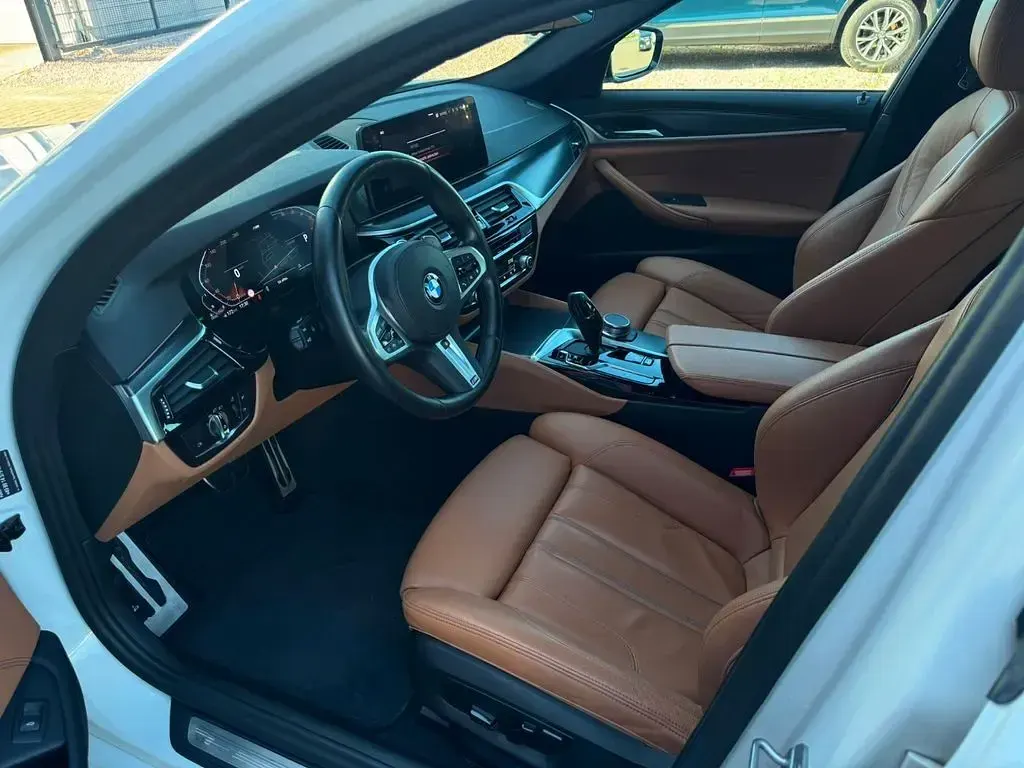 Gebraucht BMW 520 M Sport 190 PS (139 kW) 2022 Weiß Limousine